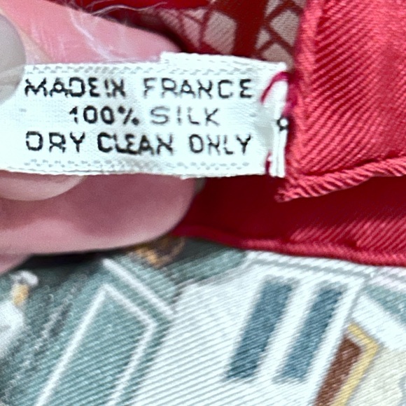 Hermès Retour de Peche silk scarf - Picture 3 of 3